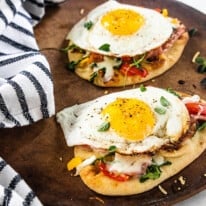 Breakfast Naan Pizza