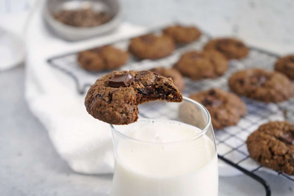 Dark Chocolate Cherry Cookies Dark Chocolate Cherry Cookies