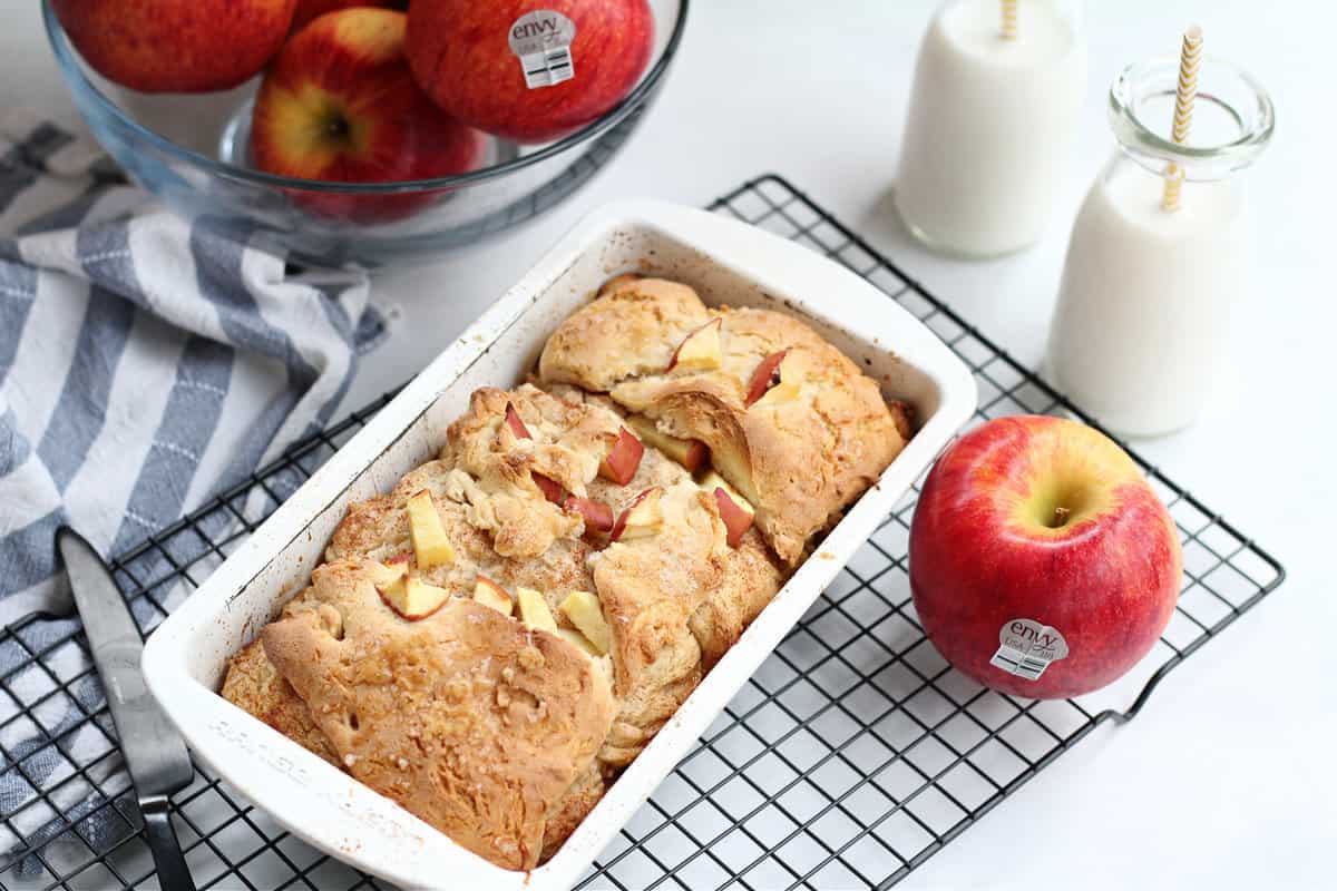 apple cinnamon pull apart bread apple cinnamon pull apart bread
