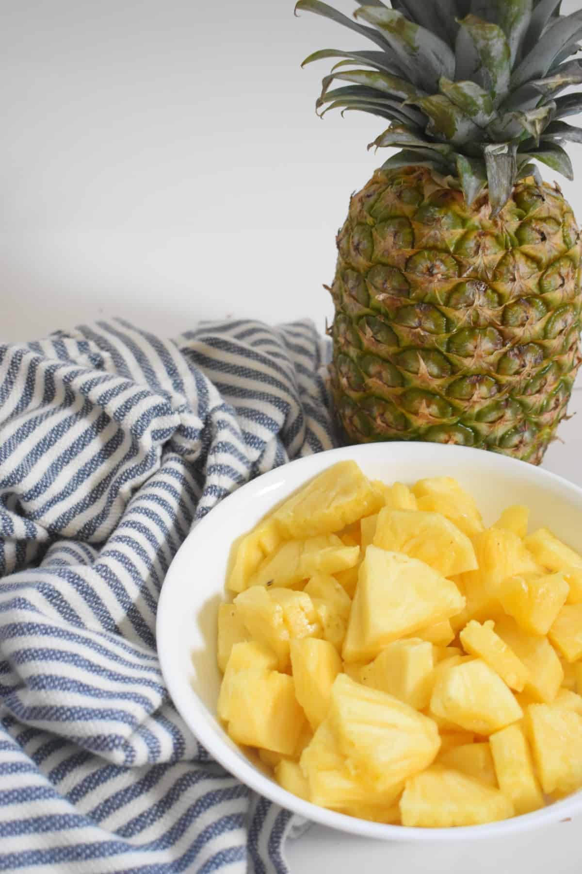 Pineapple topping for fruity multigrain waffles Pineapple topping for fruity multigrain waffles